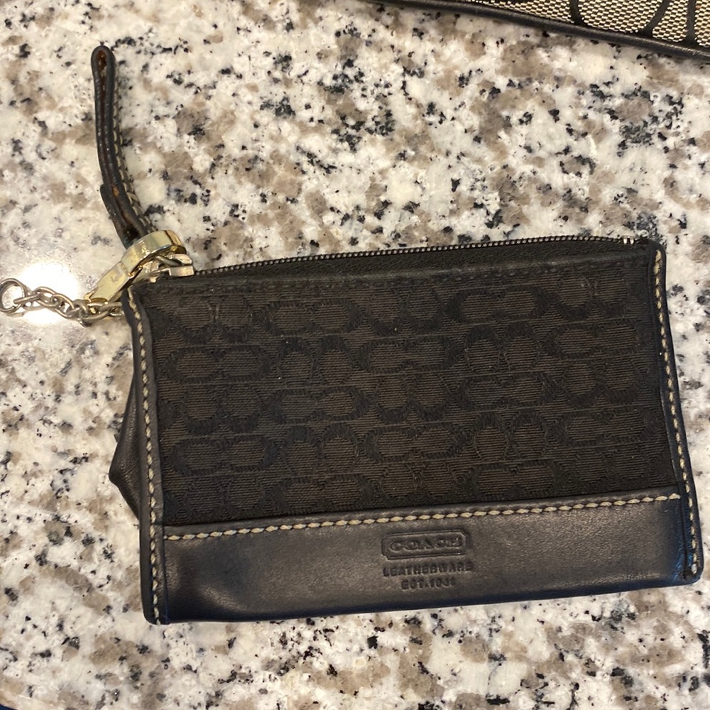 Black coach coin holder